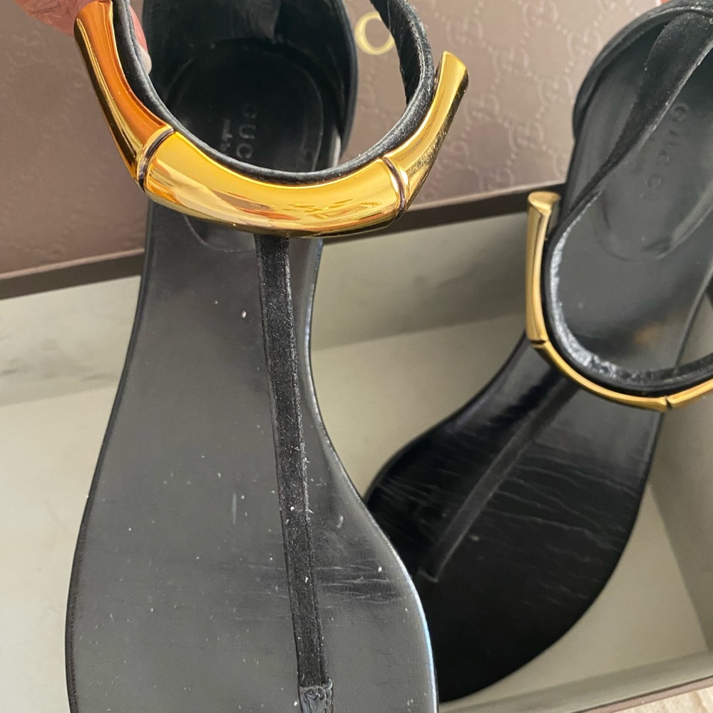 Gucci thong sandals